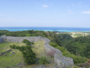 今帰仁城から見える海