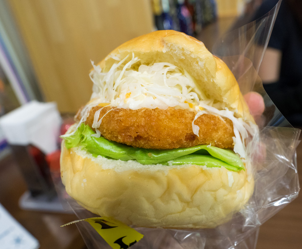 パン屋のフィッシュバーガー