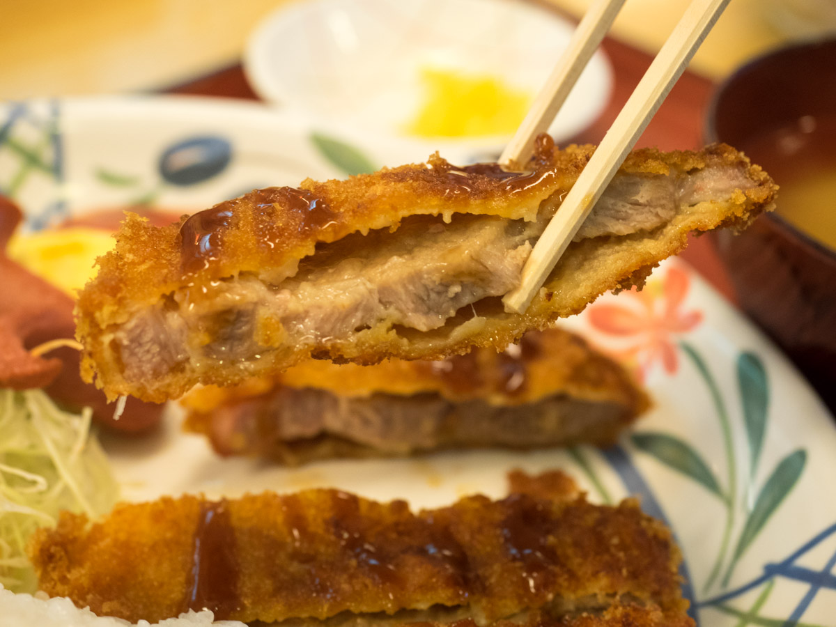 トンカツのお肉は固め