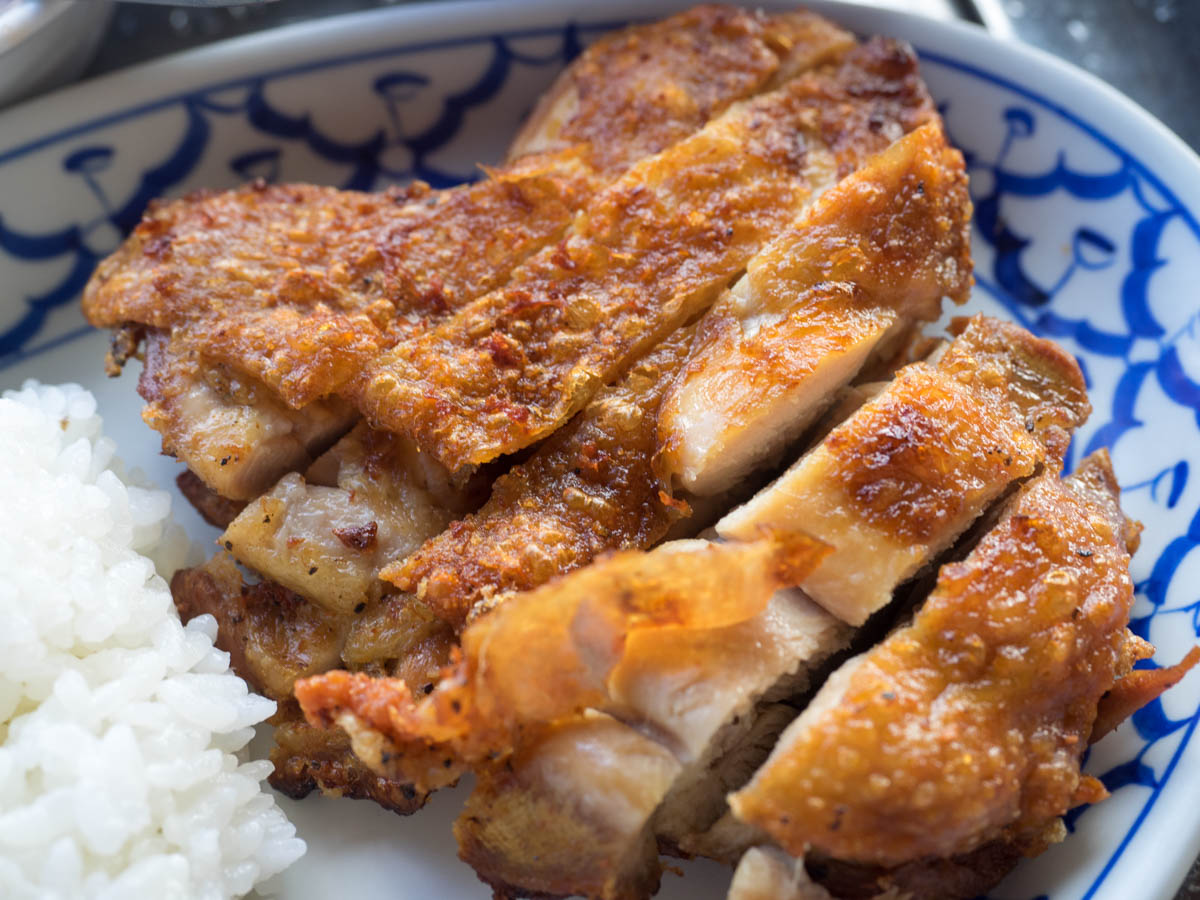 カレーのチキン