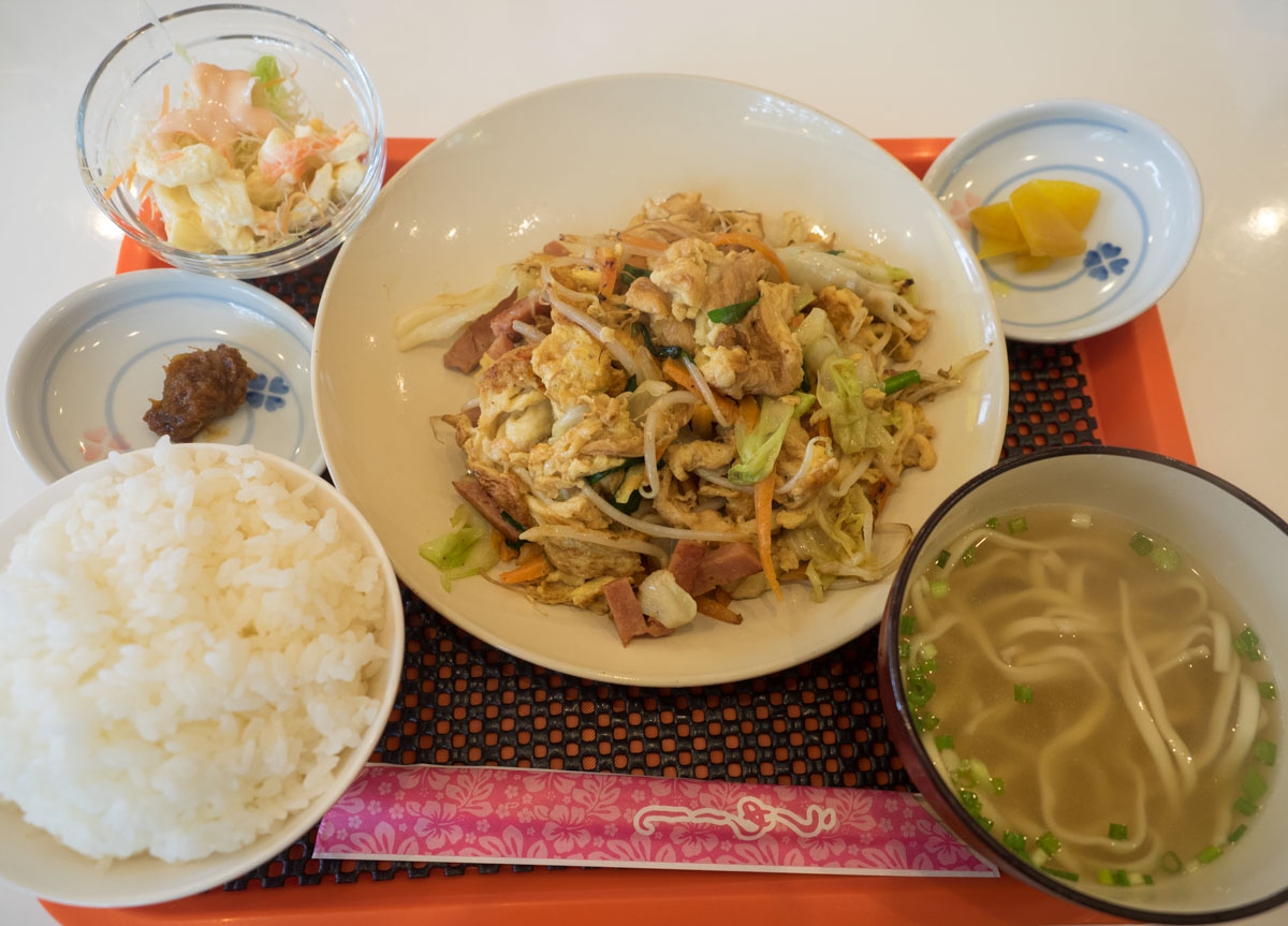 フーチャンプルー定食