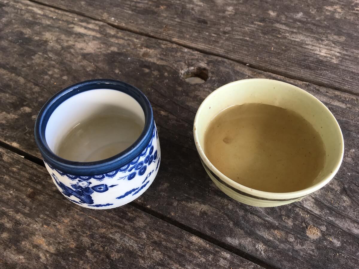 お茶はセルフ