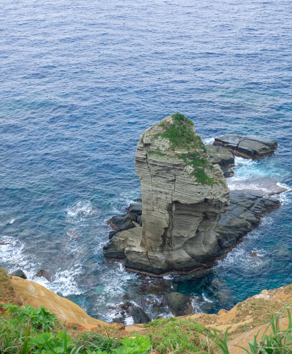 立神岩