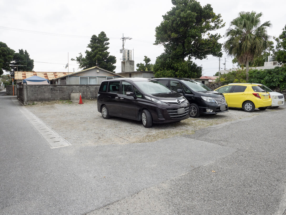 てぃーらぶいの駐車場