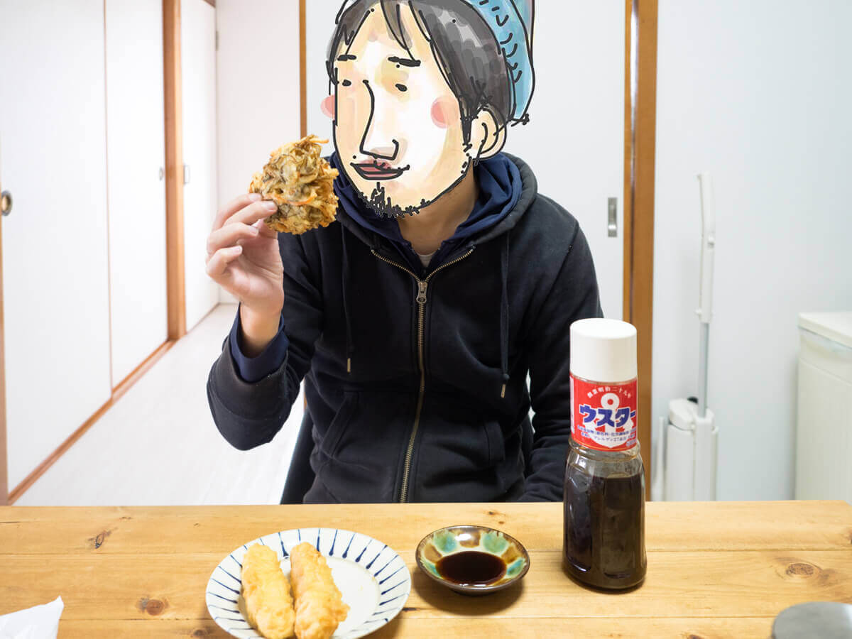 天ぷらをソースで食べる