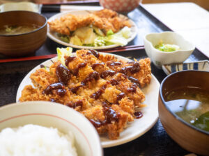 紀乃川食堂とんかつ定食