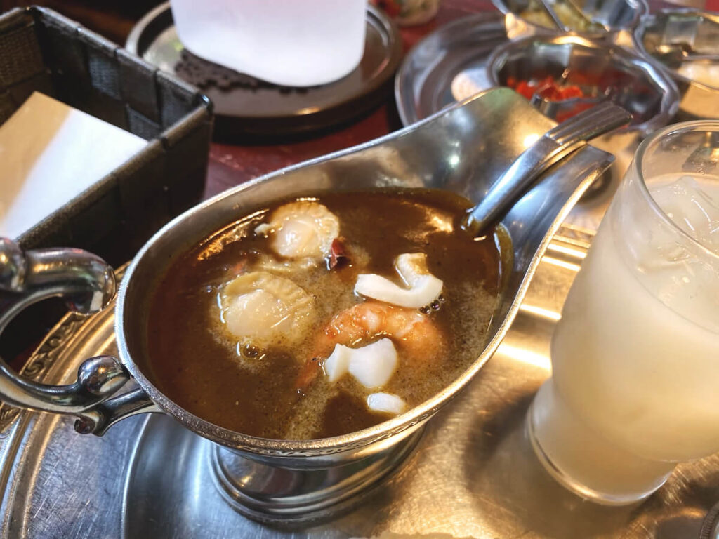 カレーセットのシーフードカレー