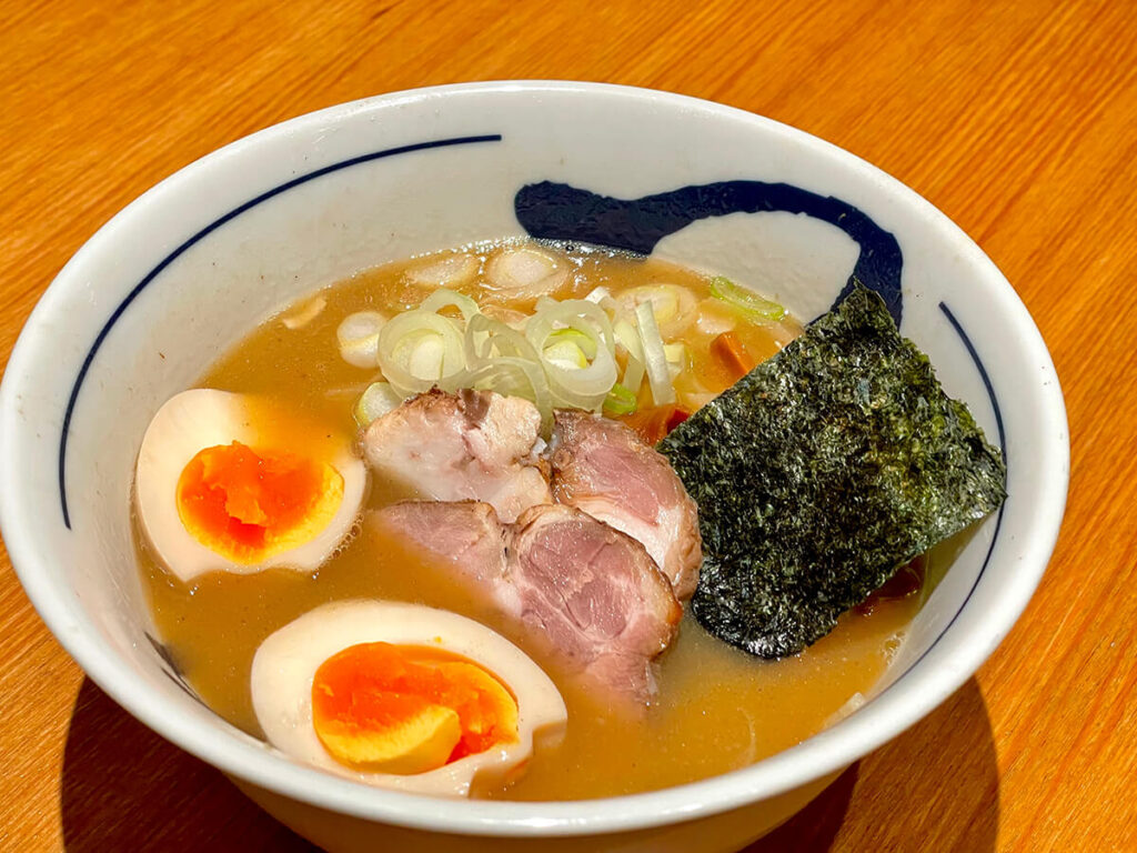 濃厚味玉らーめん